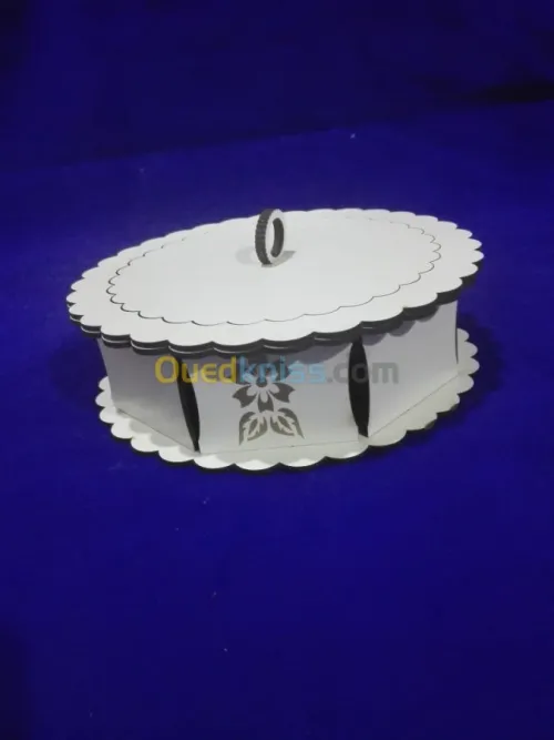 boite a gateau et accessoire des fete