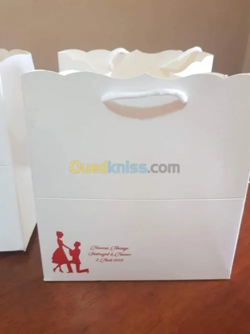 boite a gateau et accessoire des fete