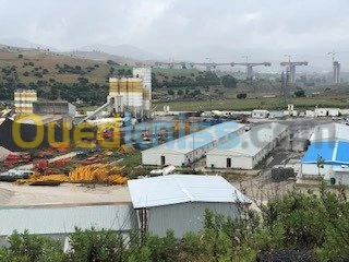 VENTE CENTRALES A BETON - GRUES A TOUR