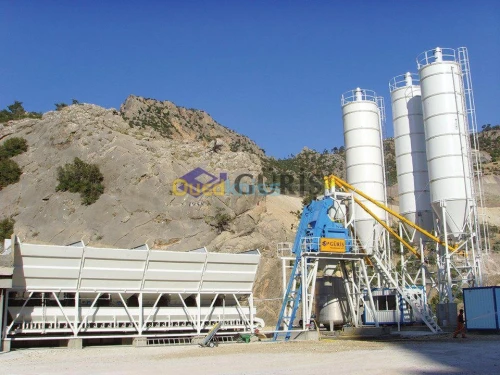 VENTE CENTRALES A BETON - GRUES A TOUR