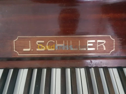 Piano droit J. Schiller Berlin 1912