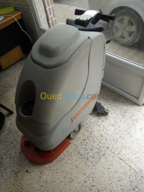 matériel  de nettoyage 