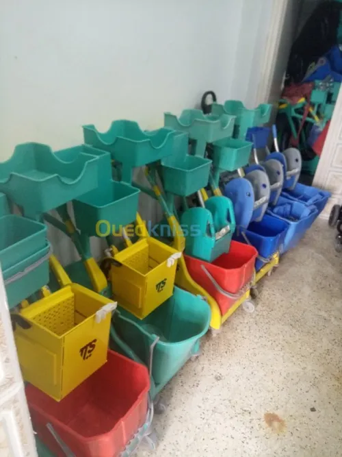 matériel  de nettoyage 