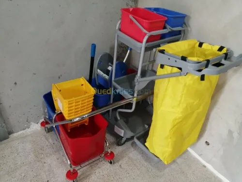 matériel  de nettoyage 