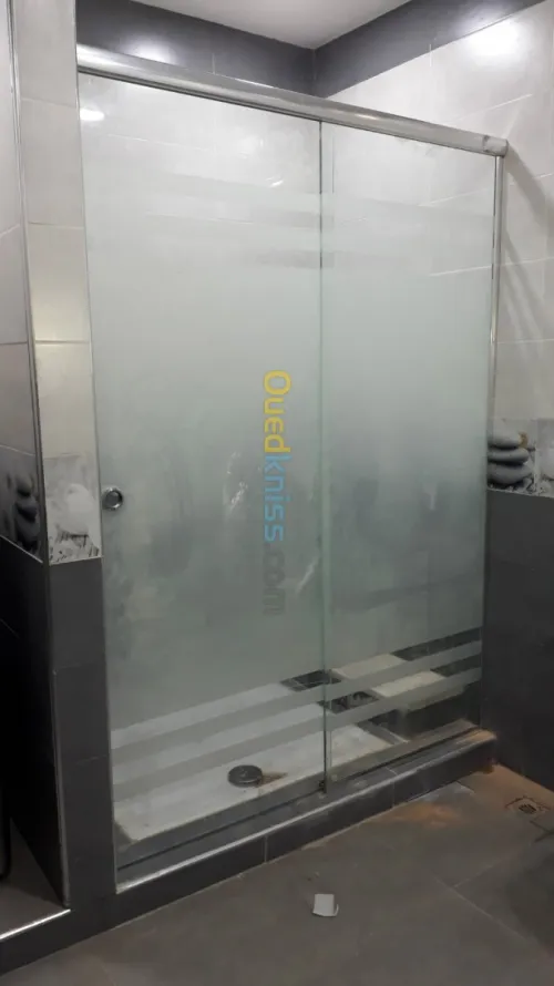 Façade en verre trempé 