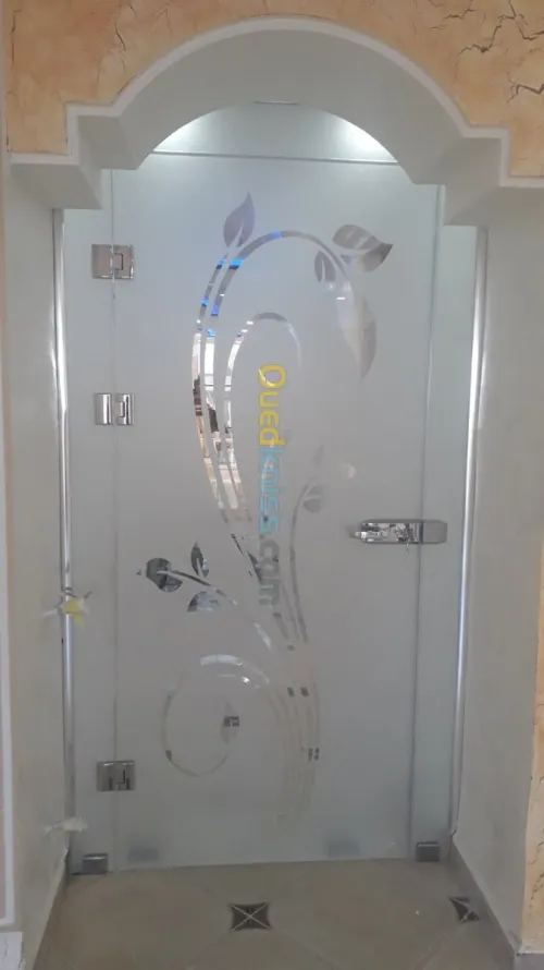 Façade en verre trempé 