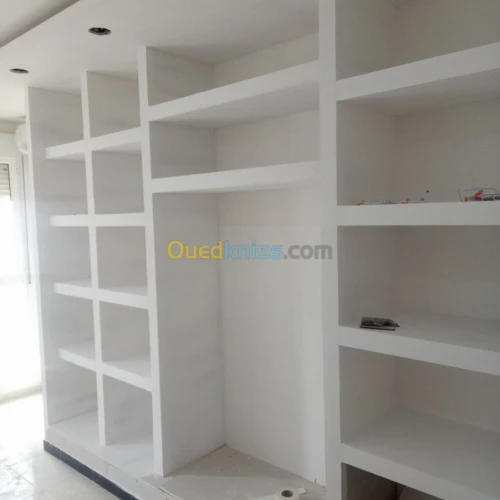 TRAVAUX  DE PAINTURE ET AMENAGEMENT 