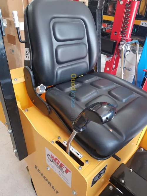 COMPACTEUR