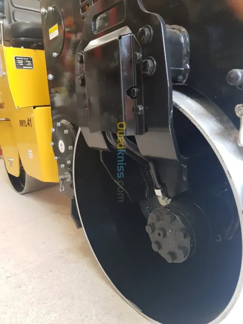 COMPACTEUR