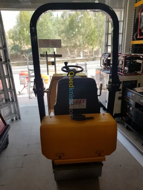 COMPACTEUR
