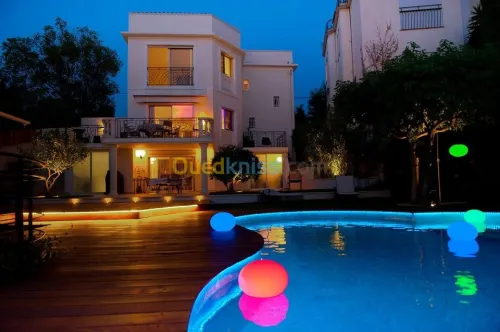 conception et réalisation de piscine, fontaine, jet d'eau,et mur d'eau