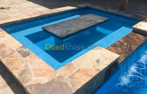 conception et réalisation de piscine, fontaine, jet d'eau,et mur d'eau