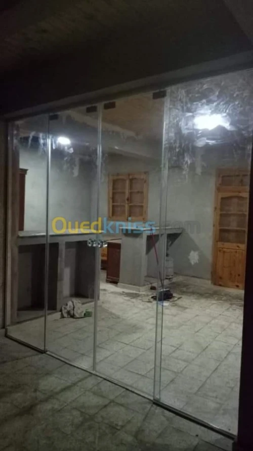 Vitrine en verre trempé 