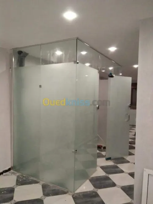 Vitrine en verre trempé 