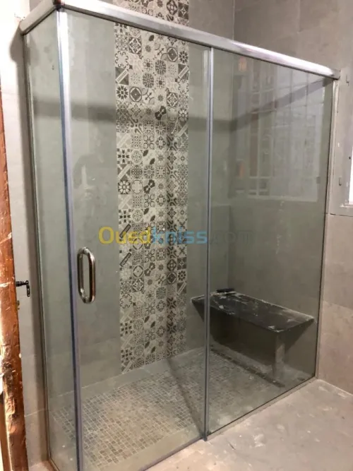 Vitrine en verre trempé 