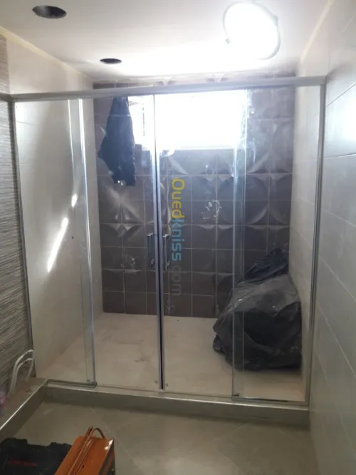 Vitrine en verre trempé 