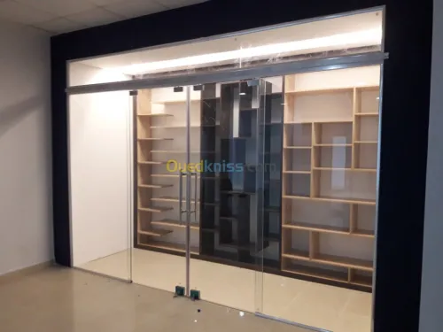 Vitrine en verre trempé 