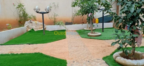 ديكورات العشب الاصطناعي