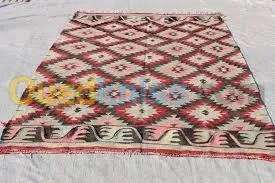 LAVAGE REPASSAGE ET TEINTURE DE LINGE.