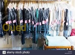 LAVAGE REPASSAGE ET TEINTURE DE LINGE.