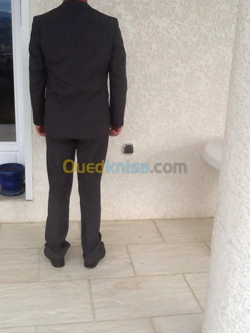 LAVAGE REPASSAGE ET TEINTURE DE LINGE.