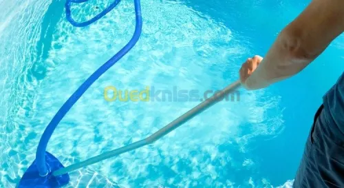 Matériels de nettoyage pour piscine