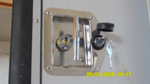 fabrication de caisse ( carrosserie) 