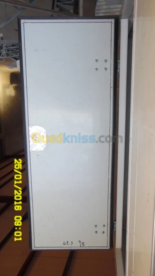 fabrication de caisse ( carrosserie) 