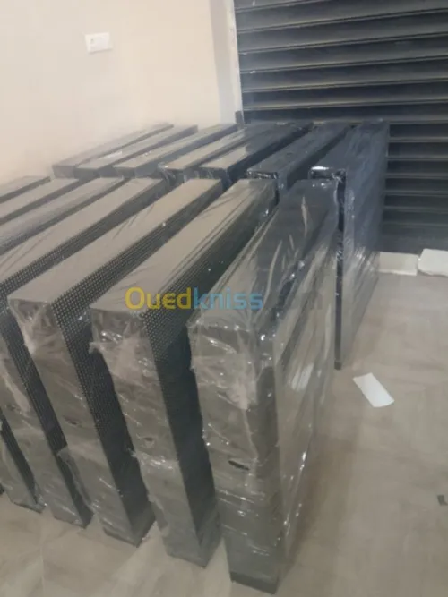 ecran géante a LED شاشات حسب الطلب
