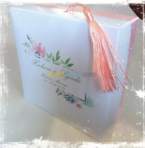 Carte d'invitation et Boîte a gâteaux 