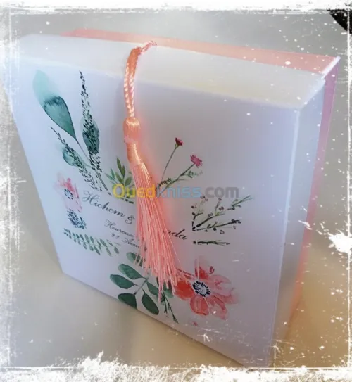 Carte d'invitation et Boîte a gâteaux 