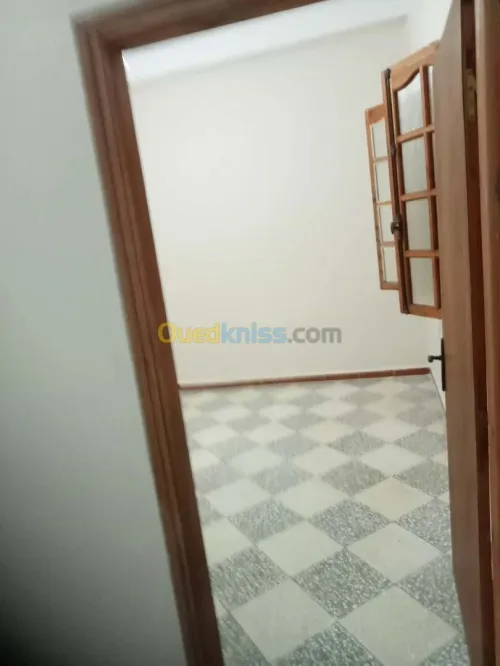 Location Appartement Niveau de villa F2 Alger Bordj el kiffan