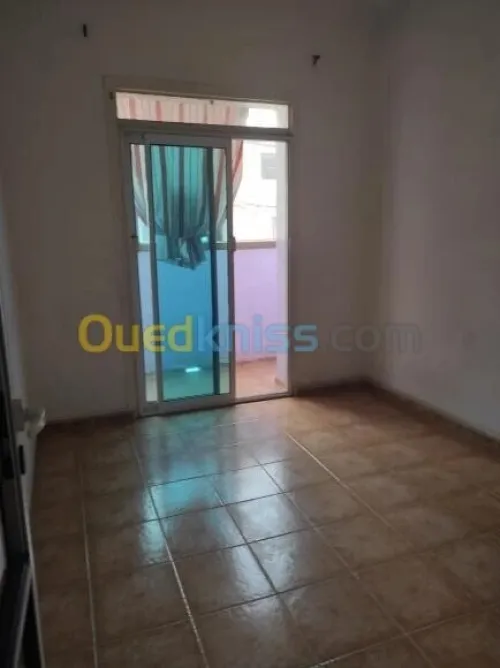 Location Appartement Niveau de villa F2 Alger Bordj el kiffan