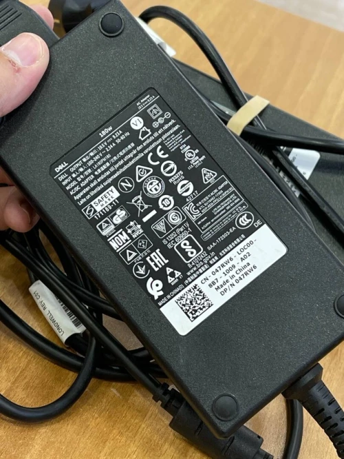 CHARGEURS DELL GP 65 W 90W 130W 180 W 230 W DETAIL / GROS