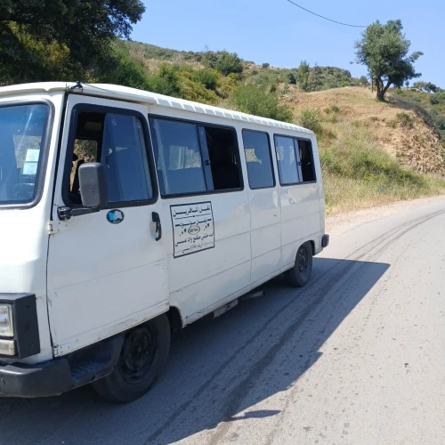 Peugeot J9 2000