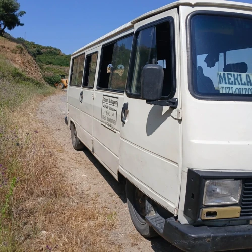 Peugeot J9 2000