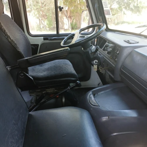 Peugeot J9 2000