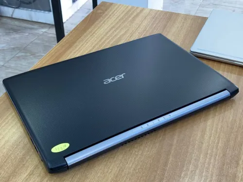 ACER ASPIRE A515-573 / I3 7 EME / 8G / 256 SSD /15.6 FHD