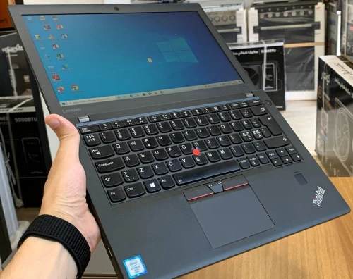 THINKPAD X260 / I5 6EME / 8G / 128 SSD /12.5 BATTERIE 1H.30
