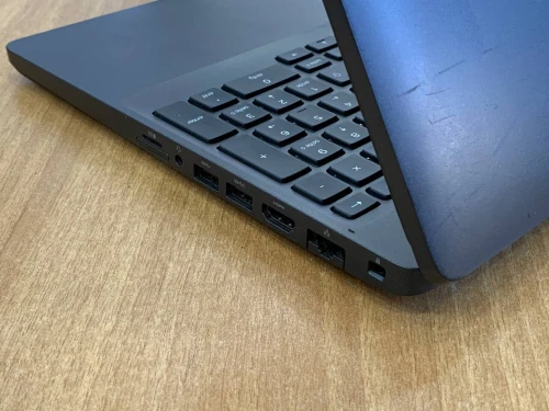 DELL LATITUDE 5500 / INTEL I5 8 EME / 8 G / 256 SSD NVME / 15.6 FHD batterie 40%