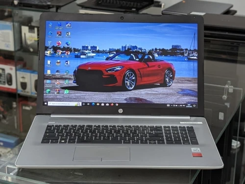 HP 470 G7/ INTEL I5 10 EME / 8G /256 SSD / 17.3 DCG UHD 620+RADEON 440M