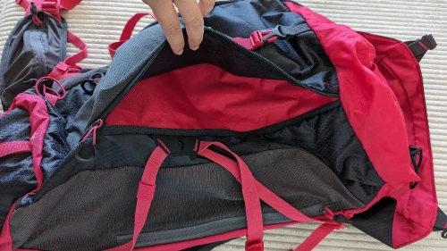 Sac a dos de randonnée bivouac trekking montagne mh500 30l femme noir rose