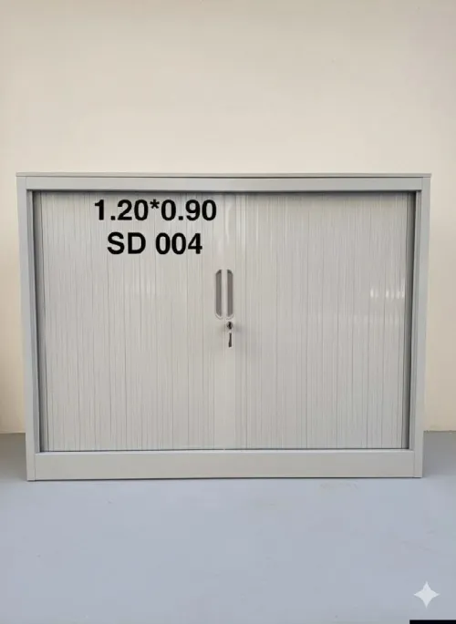 Armoire a rideaux métallique