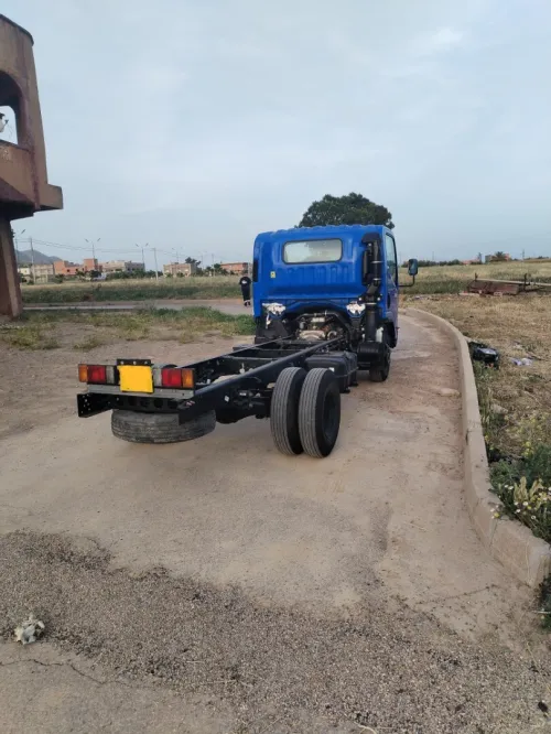 Isuzu Npr 2013