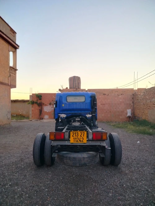 Isuzu NPR 2013