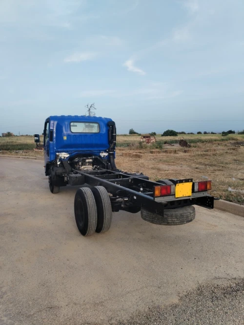 Isuzu Npr 2013
