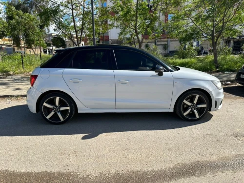 Audi A1 2016 