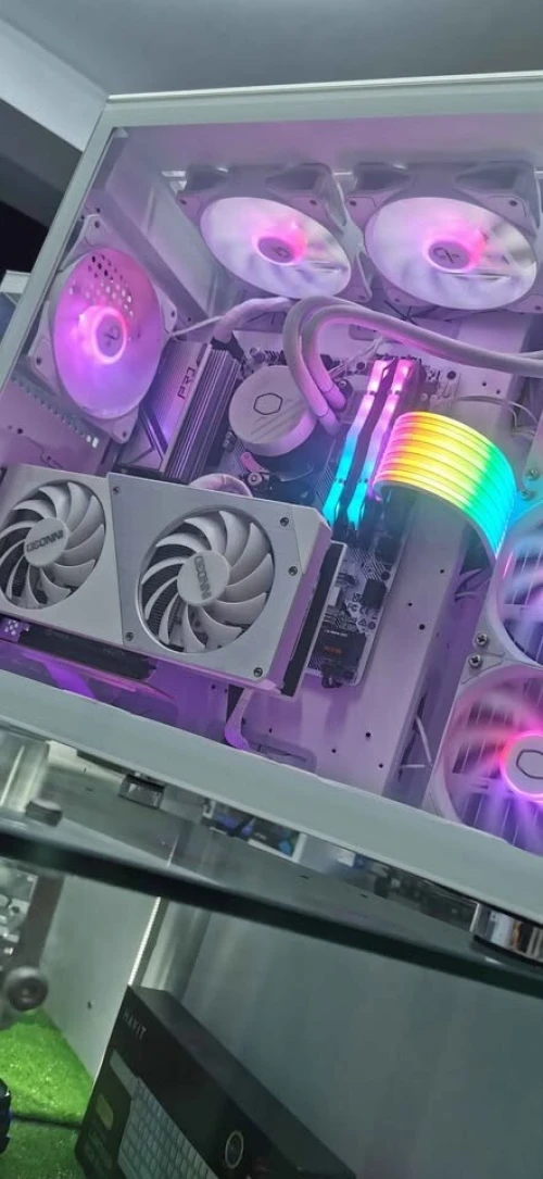 PC GAMER RYZEN 7 5700X / RTX 4060 / 16GB RAM