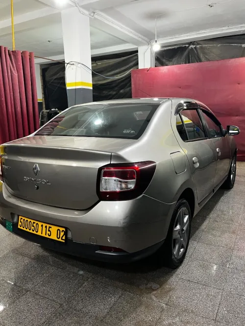 Renault Symbol 2015 Romaine