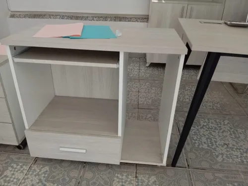 Mobilier de bureau à vendre